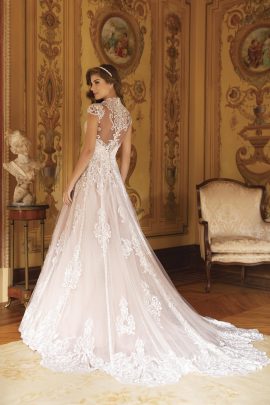 abito da sposa color cipria