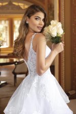scollatura dell'abito da sposa schiena