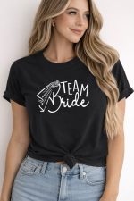 maglietta team bride nera indossata da modella