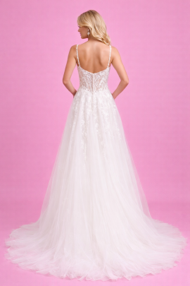 abito da sposa romantico in pizzo con schiena scoperta