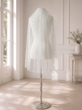 Velo da sposa corto in tulle avorio con perle GW-VL017
