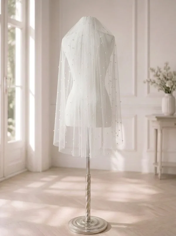 Velo da sposa corto in tulle avorio con perle GW-VL017