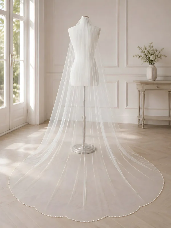Velo da sposa romantico con profilo di perle e cristalli lungo 280 cm