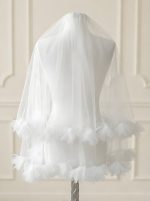 Velo da sposa corto con cornice floreale 3D e calata 60/80 cm