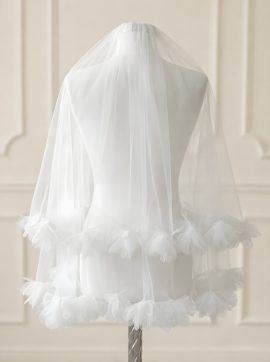 Velo da sposa corto con cornice floreale 3D e calata 60/80 cm