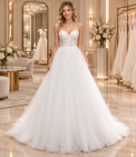 Abito da sposa principessa in tulle con corpetto floreale, scollo a cuore e gonna ampia, vista frontale.