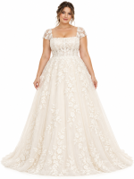 Abito da sposa curvy stile principessa in raso avorio, con scollatura a cuore senza spalline, corpetto drappeggiato, vita definita e ampia gonna con pieghe e tasche laterali.