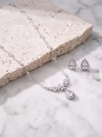Parure da sposa con motivo a foglie e zirconi cubici