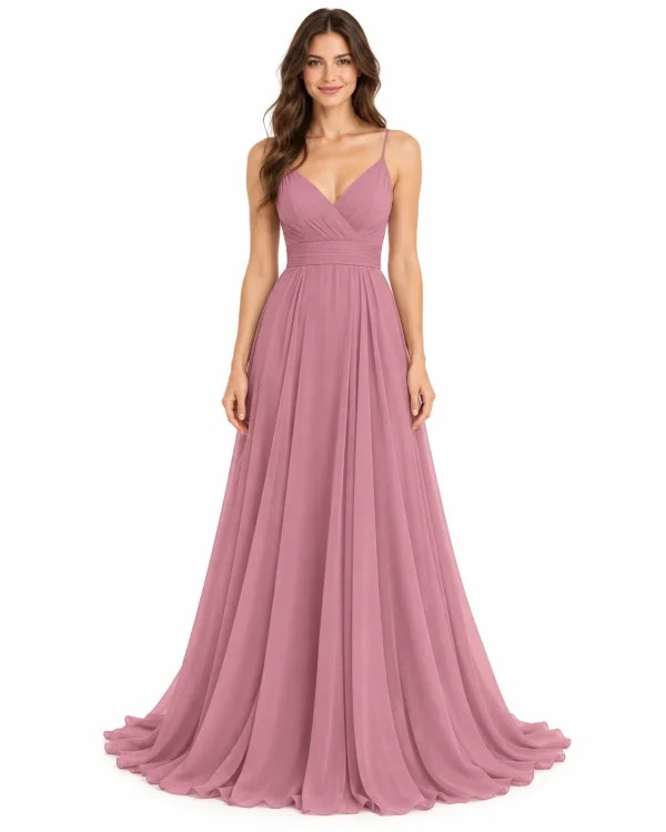 Abito da sposa rosa antico lungo con scollo a V incrociato, spalline sottili, corpetto drappeggiato e gonna fluida.