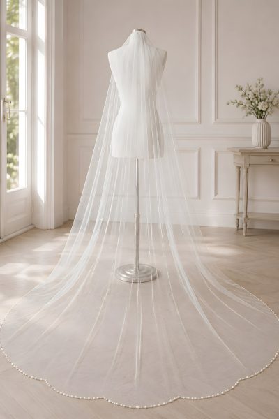 Velo da sposa romantico con profilo di perle e cristalli lungo 280 cm