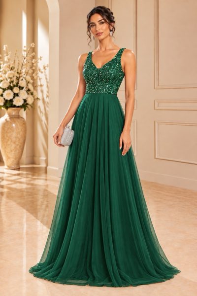 Abito da cerimonia verde smeraldo con corpetto ricamato e gonna lunga in tulle