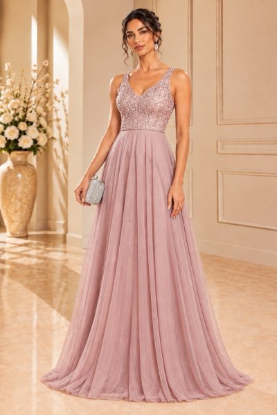 Abito da cerimonia rosa cipria con corpetto gioiello e gonna lunga in tulle