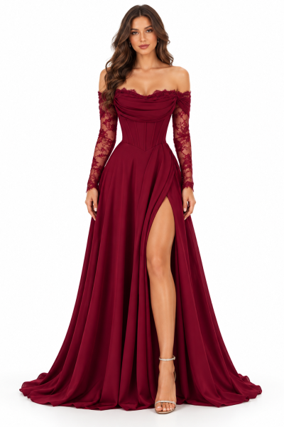 Abito lungo da cerimonia bordeaux con corsetto, maniche in pizzo floreale, spalle scoperte e spacco frontale.