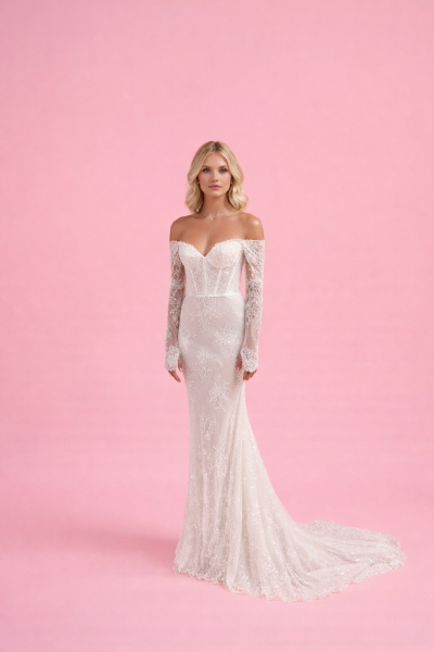 Abito da sposa sirena con maniche lunghe in pizzo e scollo bardot vista frontale