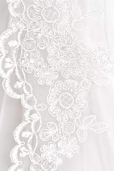 dettaglia pizzo velo sposa
