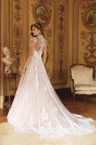 abito da sposa color cipria