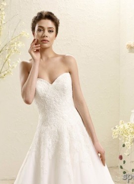 sara- abito da sposa a-line ricamato a mano confezionato su misura sartoria italiana online