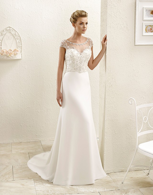 Abiti da sposa semplici in seta on sale